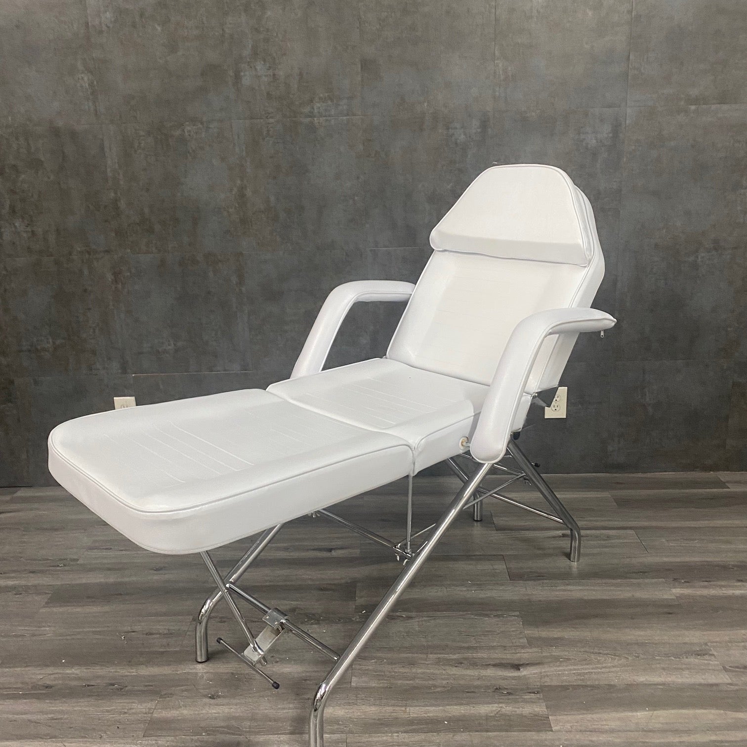 Manual Spa / Facial / Treatment Table