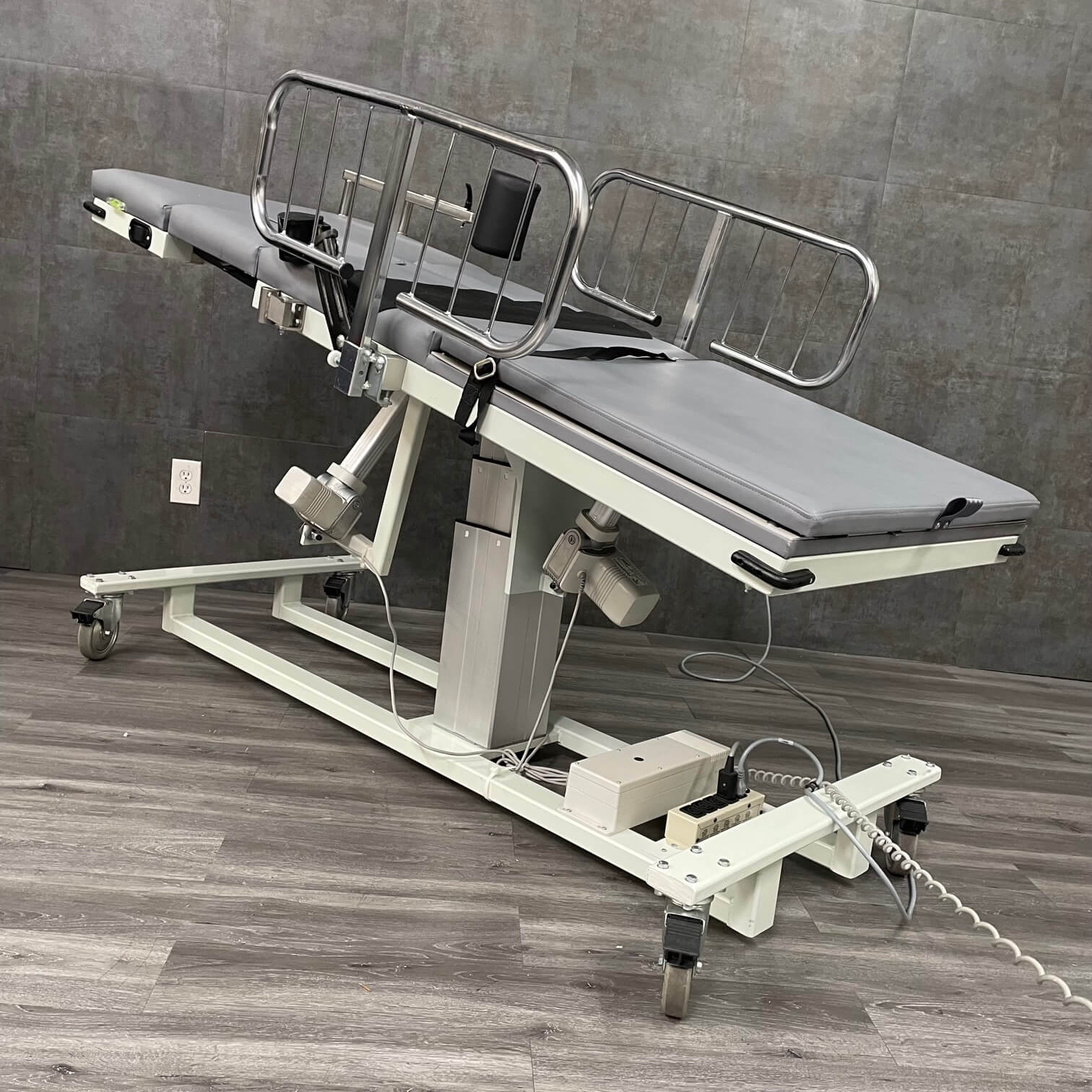 MPI 1736 Echo Side Tilt Table