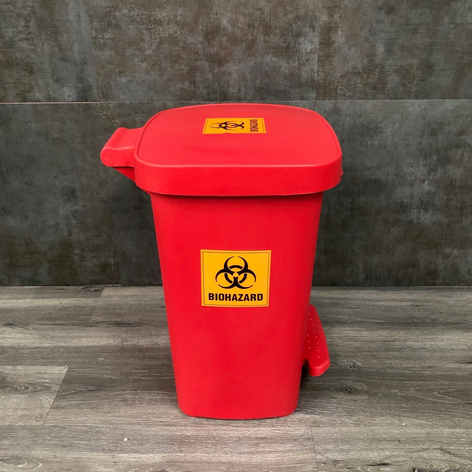 Medical Trash Can with Lid