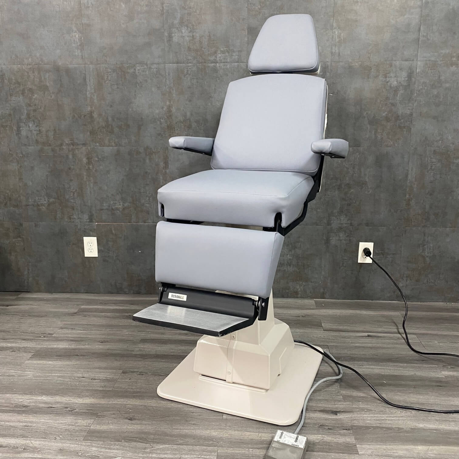 Reliance 6100 Exam Chair Refurbished