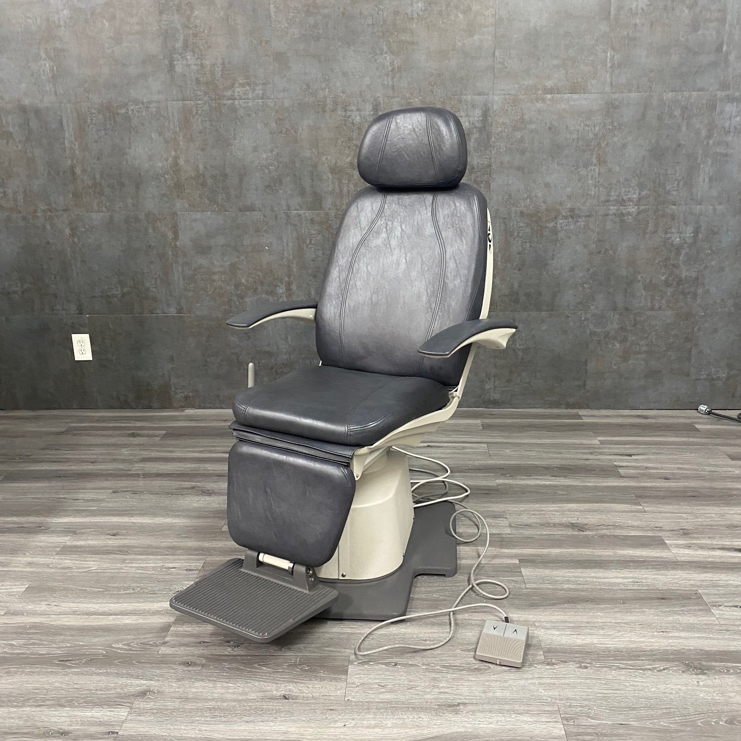 TopCon OC2200 Exam Chair