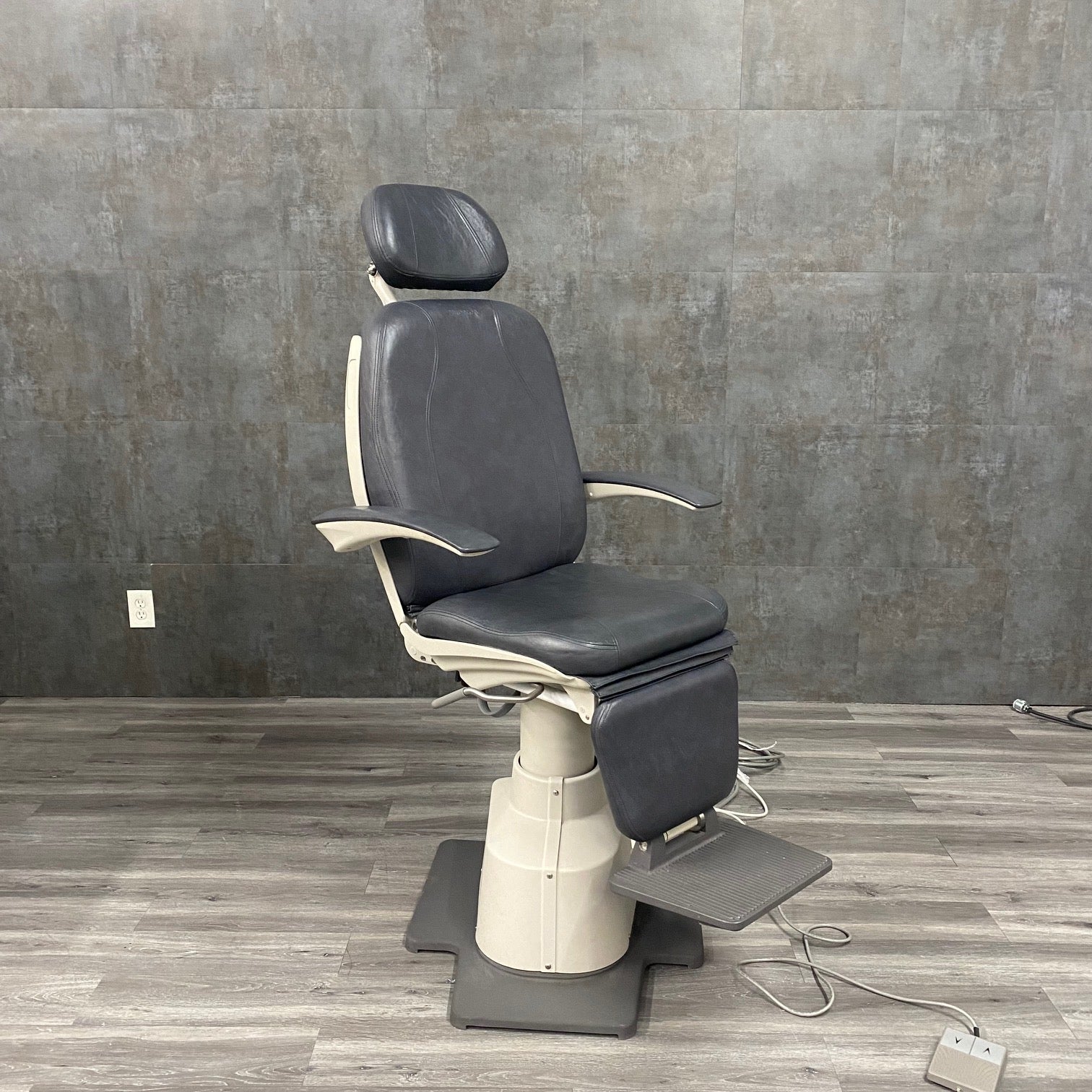 TopCon OC2200 Exam Chair