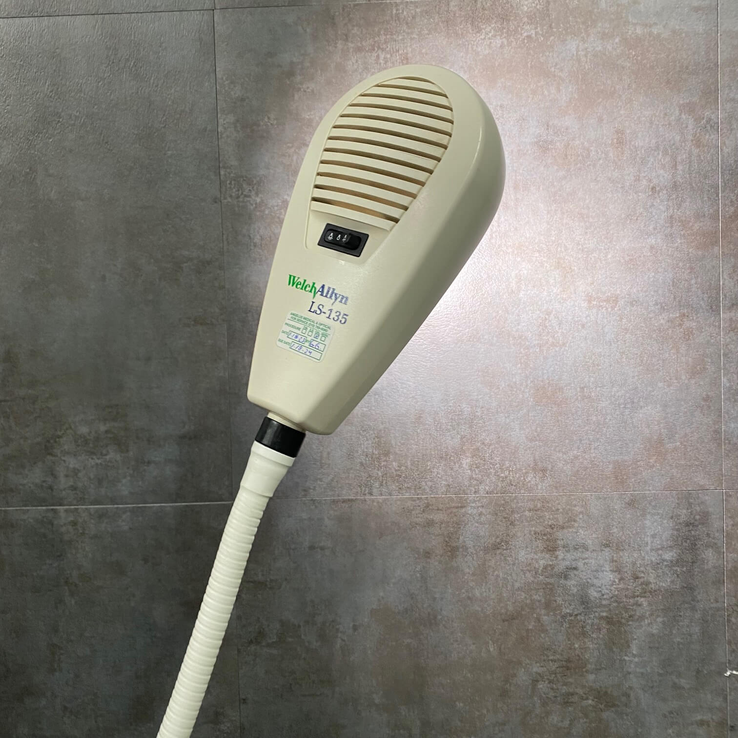 Welch Allyn LS 135 LED Examination Light