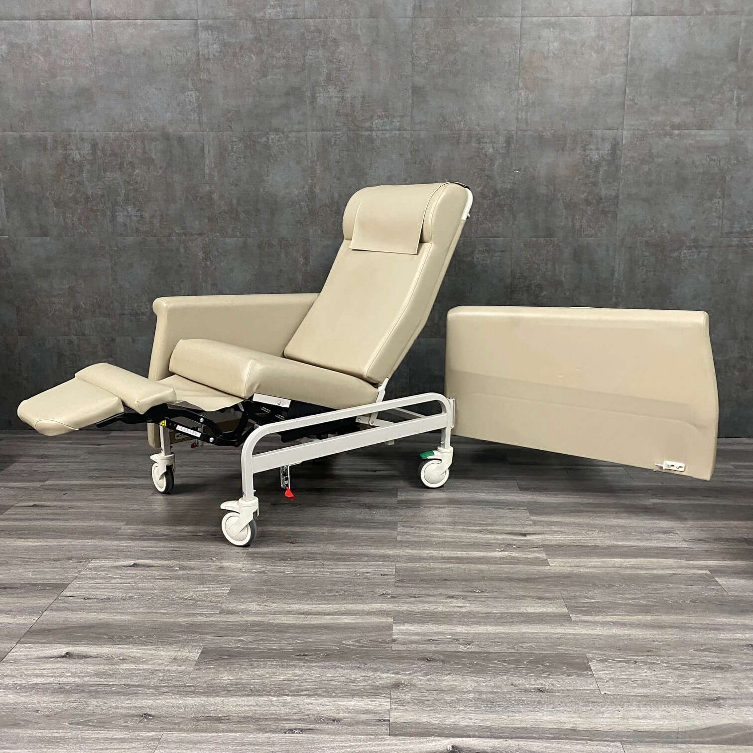 Winco 6940 Clinical Recliner with Swing Arms