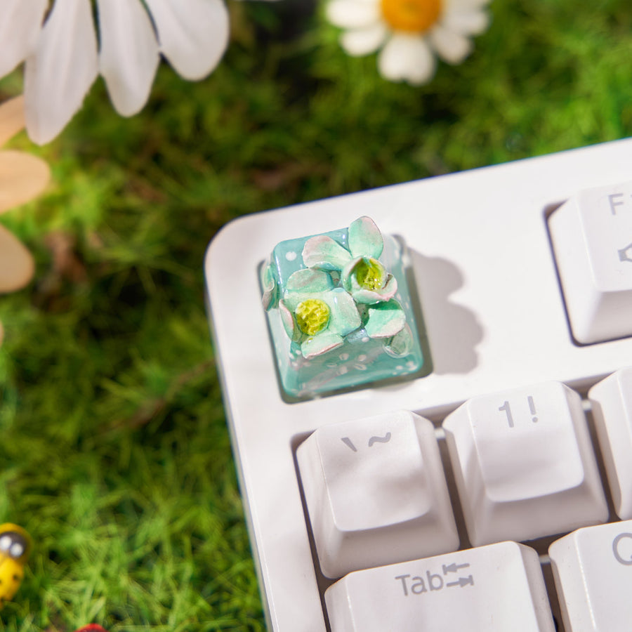 1. Lily Flower Keycap