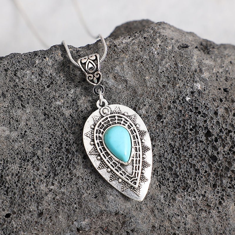 Alloy Pendant Necklace with Geometric Design