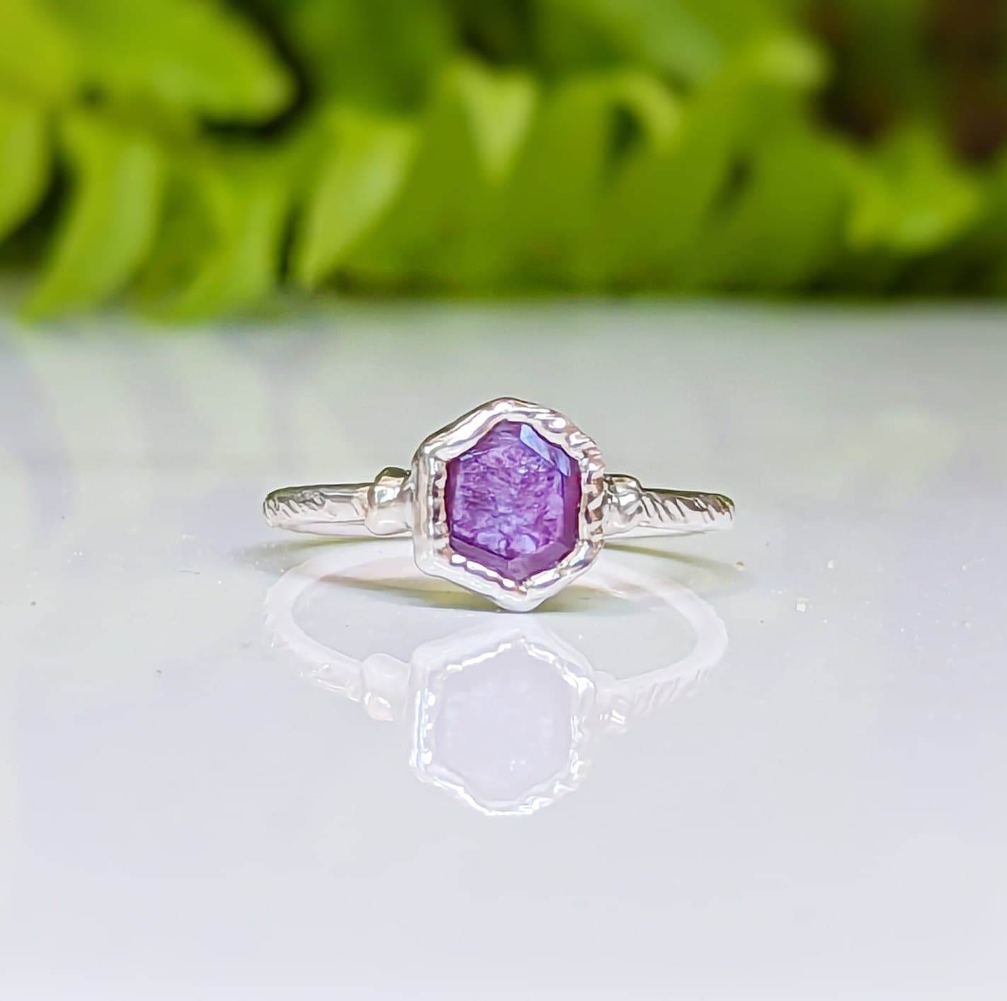 Pink Star Sapphire ring in 18k Gold