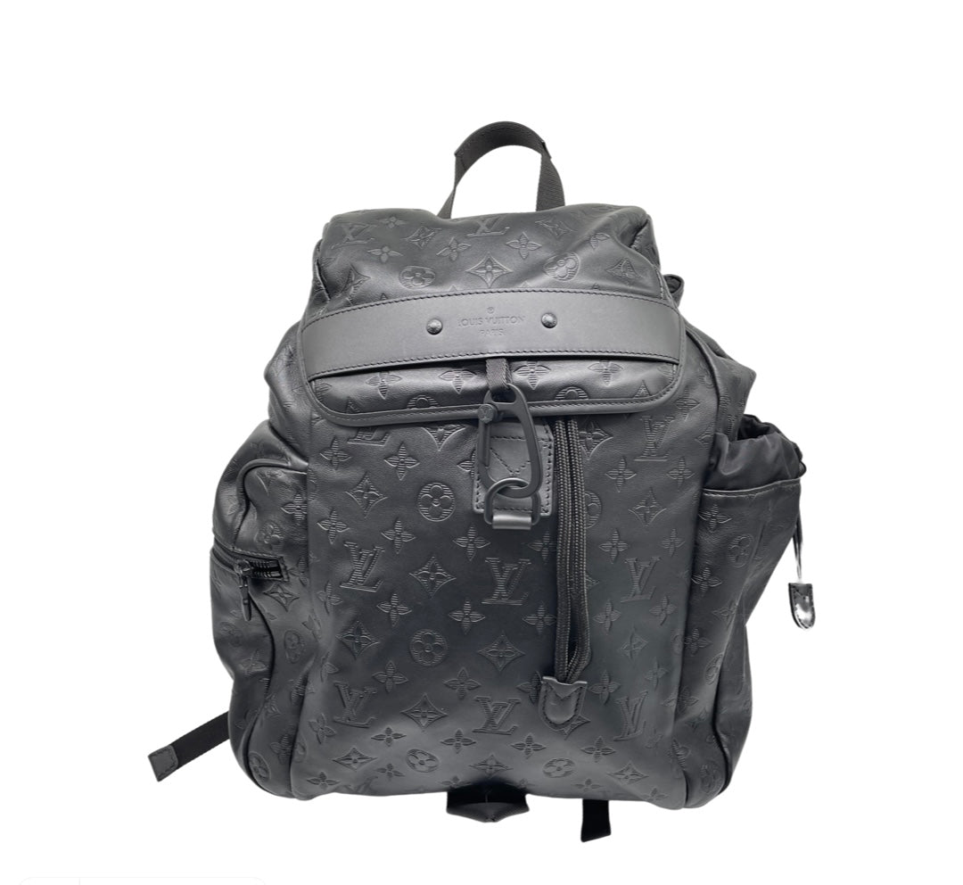 LOUIS VUITTON: Monogram Shadow Discovery Backpack GM