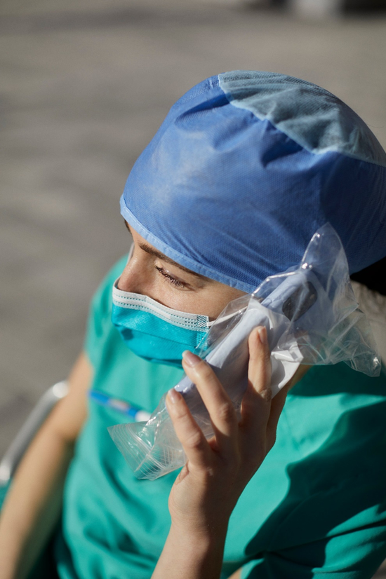 These 9 stories of New York nurses feel so close and so far(8)