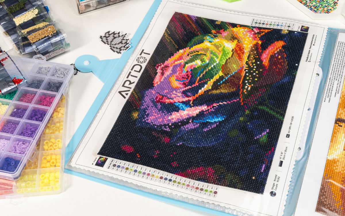 Diamond paintings and accessories