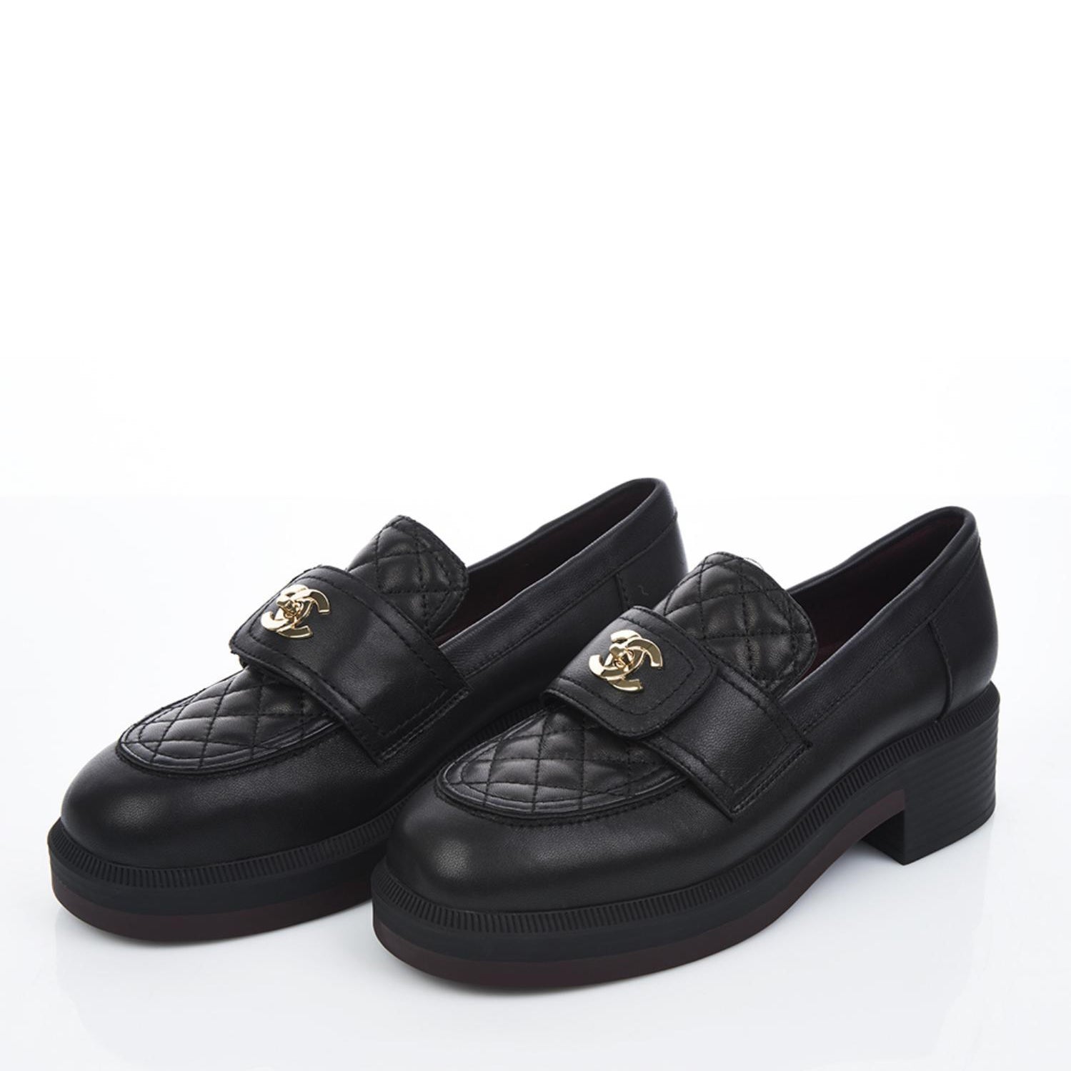 Chanel Lambskin Quilted CC Turnlock Loafers Black - Size 38 EU / 8 US