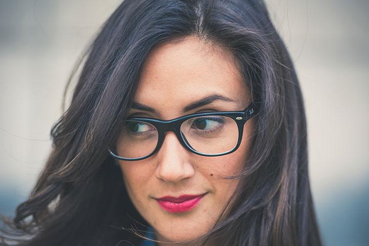 Choosing Best Glasses For Your Hair Colour -Glasses for Black hair