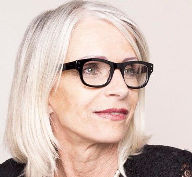 Choosing Best Glasses For Your Hair Colour -Glasses for Grey hair