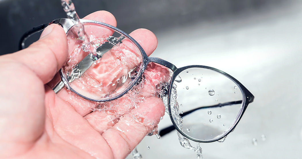 How to Clean Your Eyeglasses?