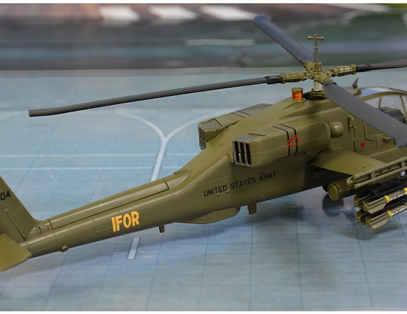 37025 model collectible military helicopter Apache