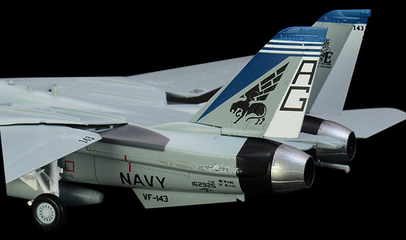 prebuilt 1/72 scale Tomcat F-14 fighter model aircraft tail