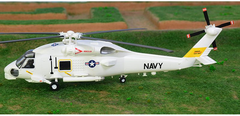 1/72 scale prebuilt SH-60F seahawk helicopter model 37090