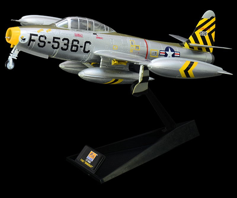 1/72 scale military aircraft plastic model F-84E Thunderjet