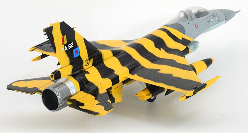 pre-built Fighting Falcon F-16A model