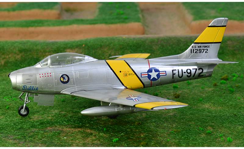 1/72 prebuilt F-86 Sabrejet fighter model 37102