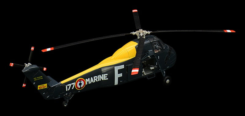 pre-painted 1/72 scale H-34 Choctaw military helicopter plastic model