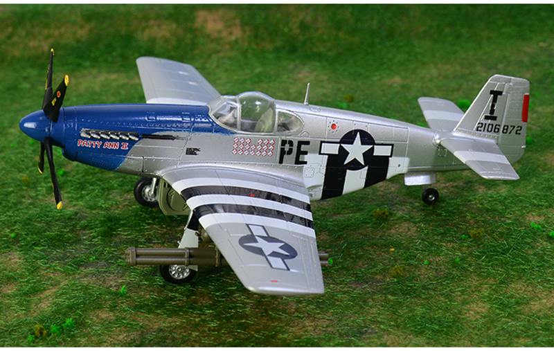 1/72 scale pre-built plastic aircraft model P-51B