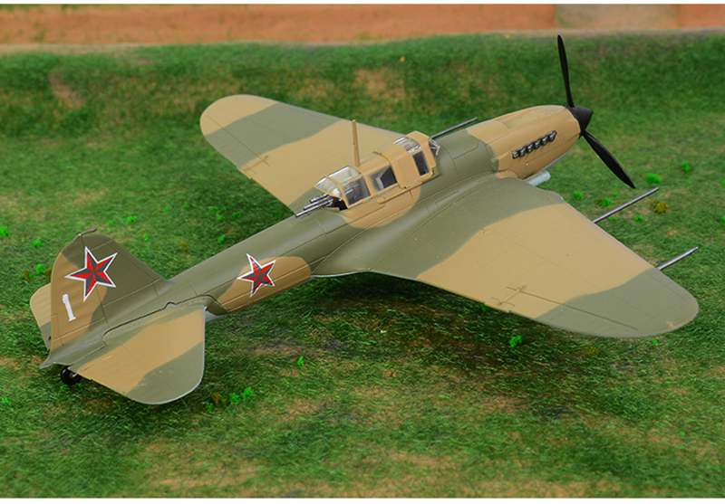 WWII Soviet attack aircraft pre-built model