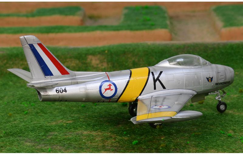 pre-built F-86F Sabre jet fighter model 37100