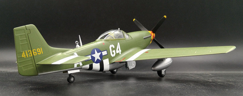 prebuilt 1/48 scale P-51D Mustang aircraft model 39304 back view