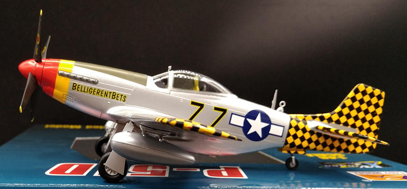 prebuilt 1/48 scale P-51D Mustang aircraft model 39303 sideview