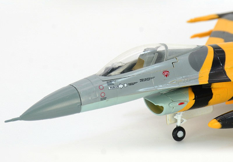 F-16A Fighting Falcon head