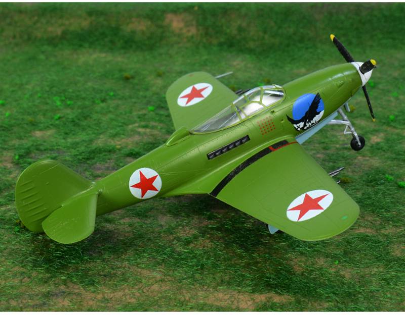 P-39N model aircraft 36323