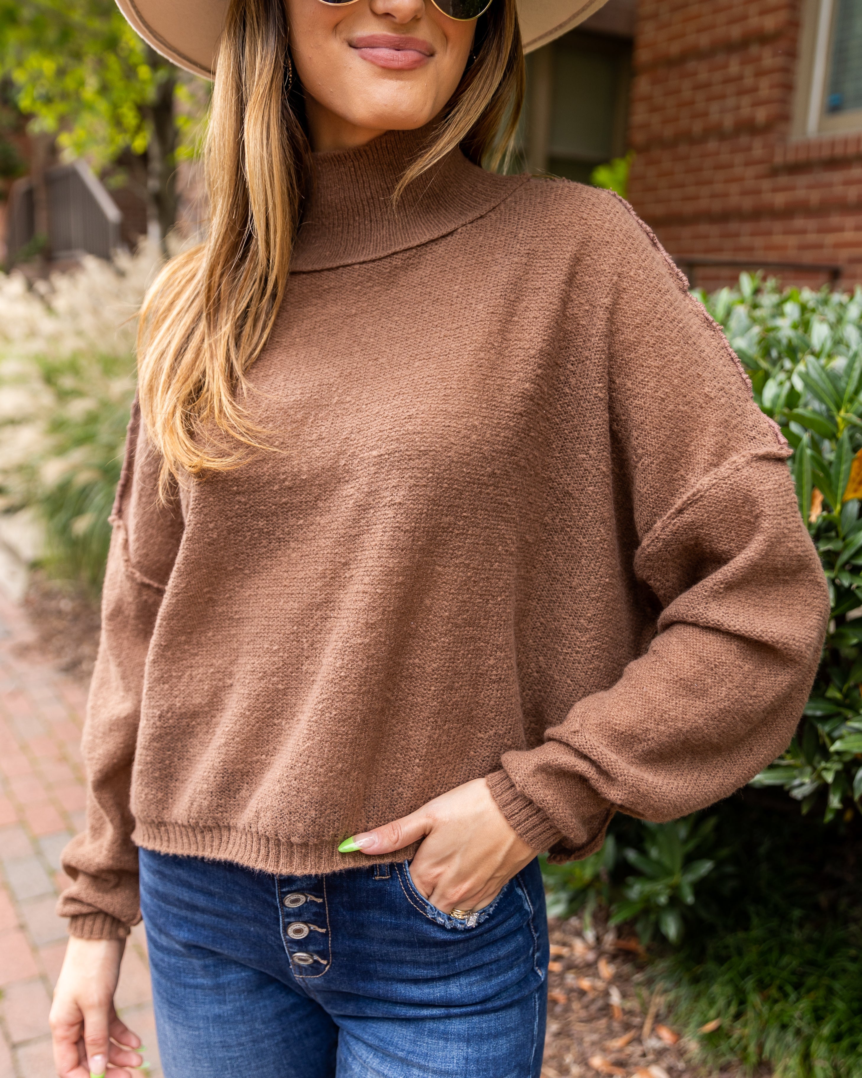 Harper Turtleneck Sweater - Mocha