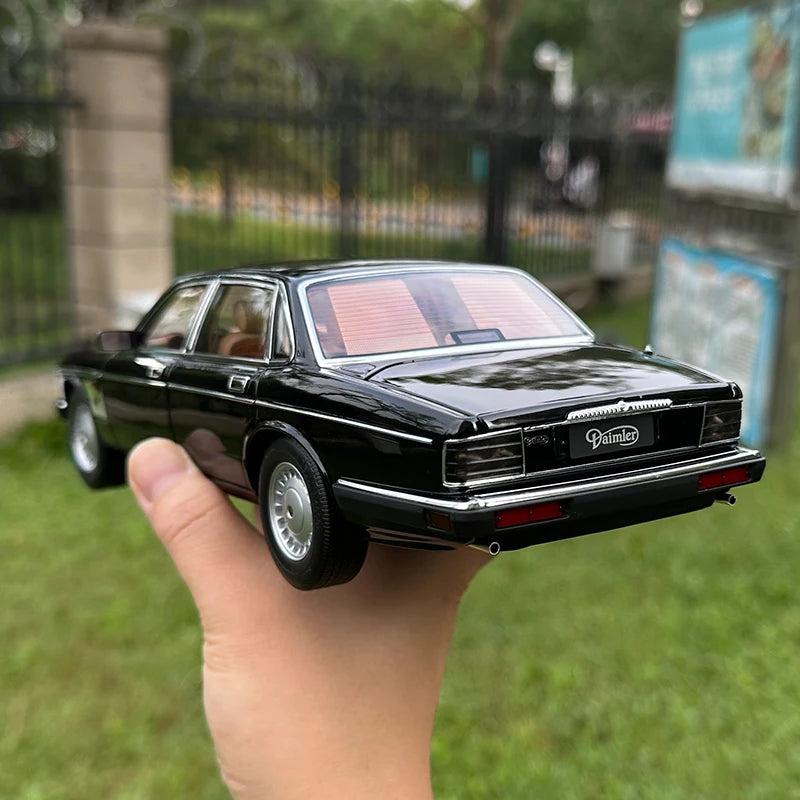 Almost Real AR 1/18 Jaguar XJ6 Daimler XJ40 car model Alloy Collection Display gifts for friends and relatives