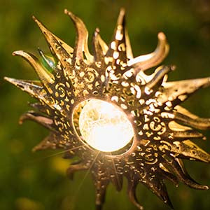 Waterproof Metal Decorative Garden Solar Path Light