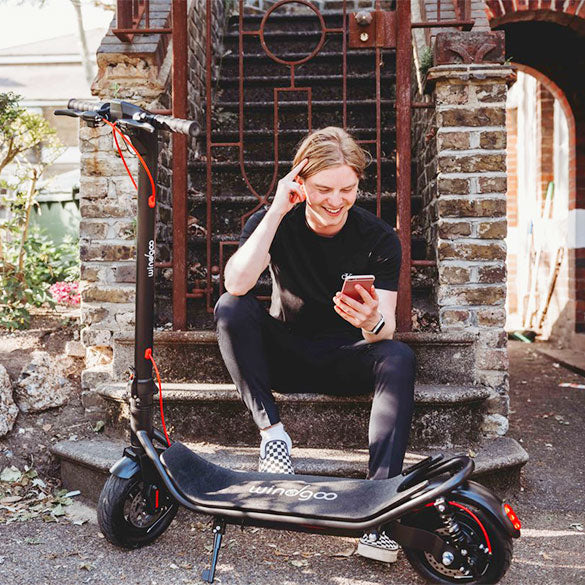 Happy ride with Windgoo electric scooter