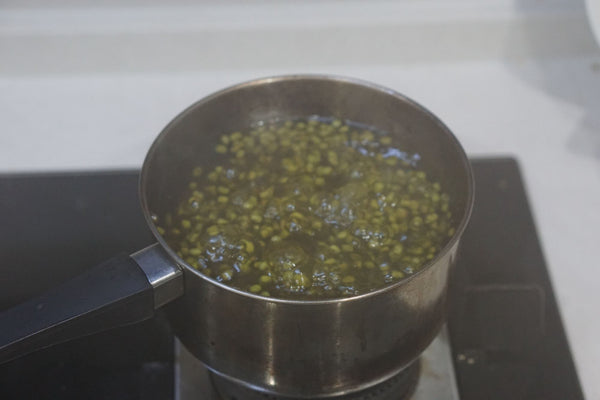 Chinese Sweet Mung Bean Soup