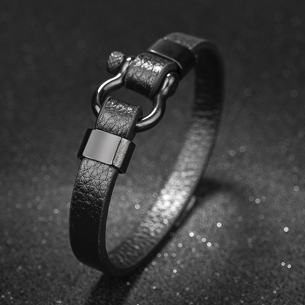 Gunnar Horseshoe Shackle Solid Leather Bracelet