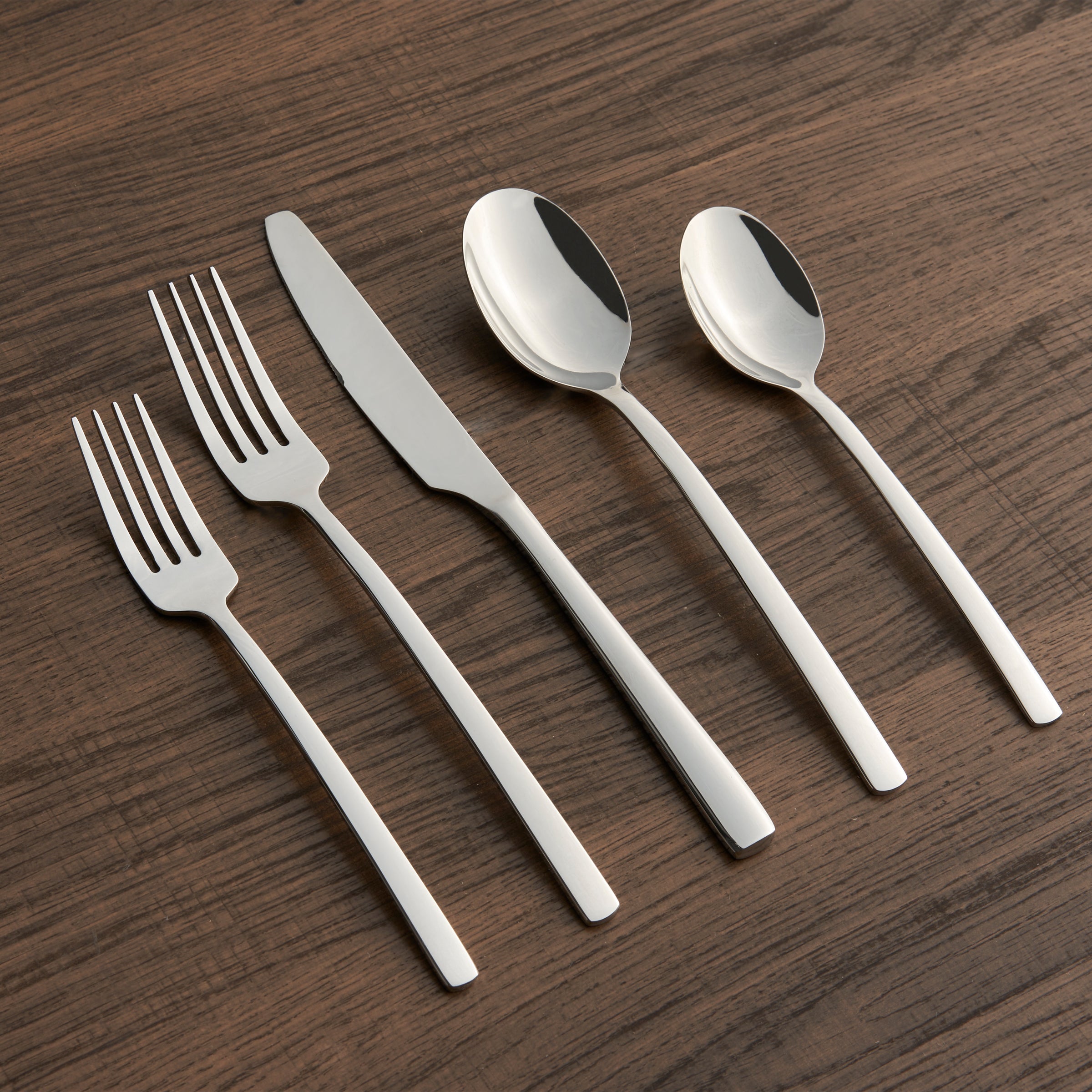 Beacon Mirror 20-Piece Flatware Set