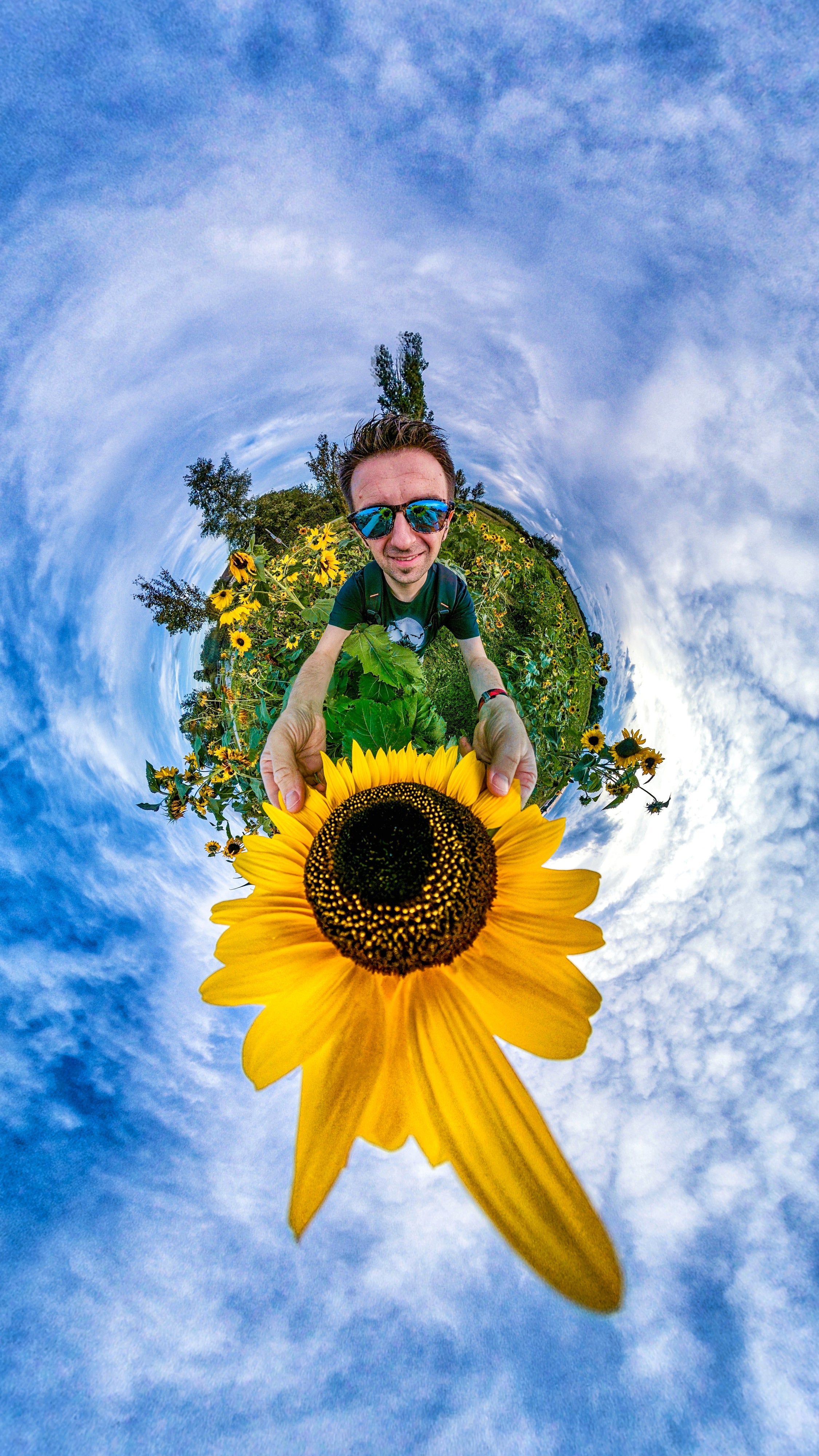 Embrace Creative Exploration of 360