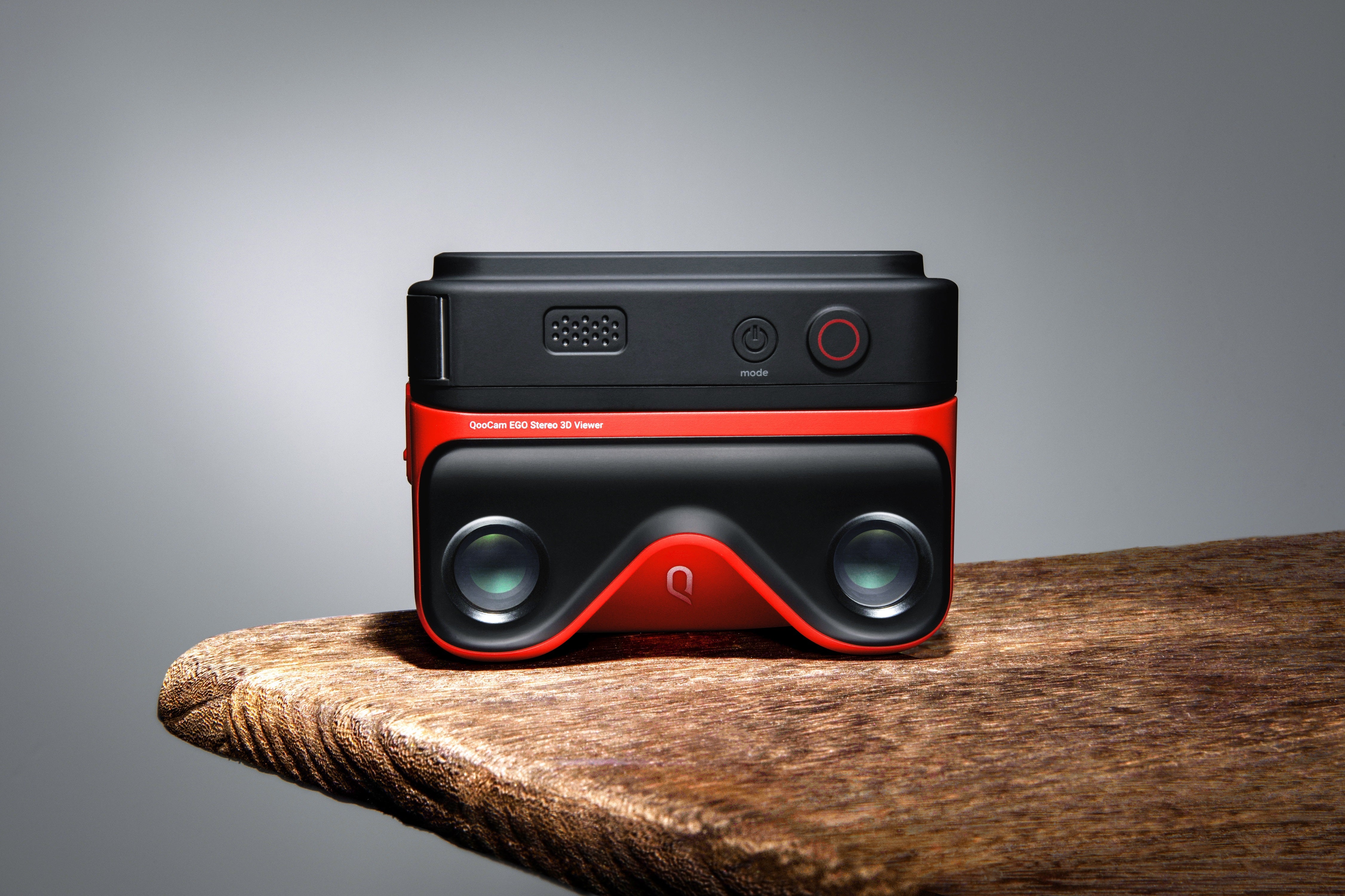 QooCam EGO the world's first view and instant-play 3D camera