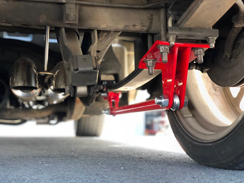 Suspension Engineering Silverado & Sierra Traction Bars | 1988-2023 (Standard Axle Position Trucks) Red