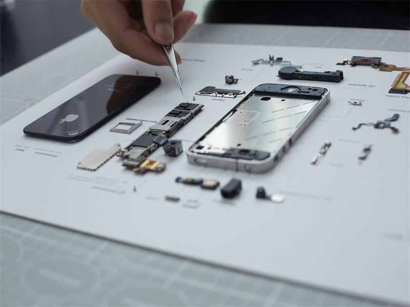 iPhone teardown