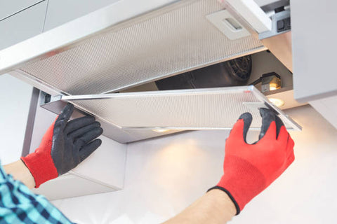 Comment remplacer un filtre de hotte aspirante