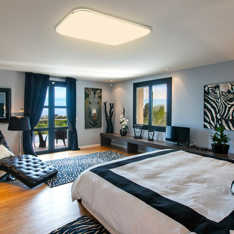 Deckenlampe im Schlafzimmer