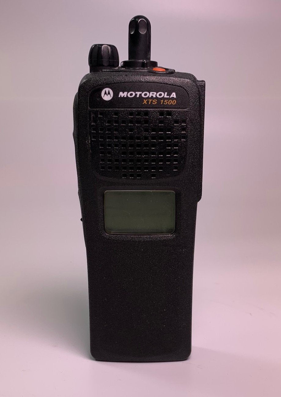 Motorola XTS1500 H66SDD9PW5AN UHF R2 Portable *