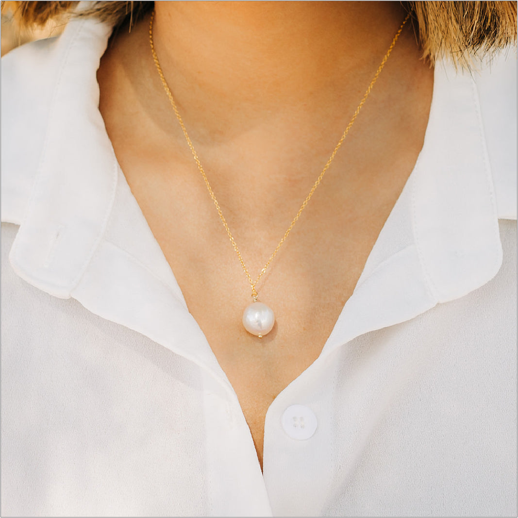 Baroque Pearl Pendant Necklace