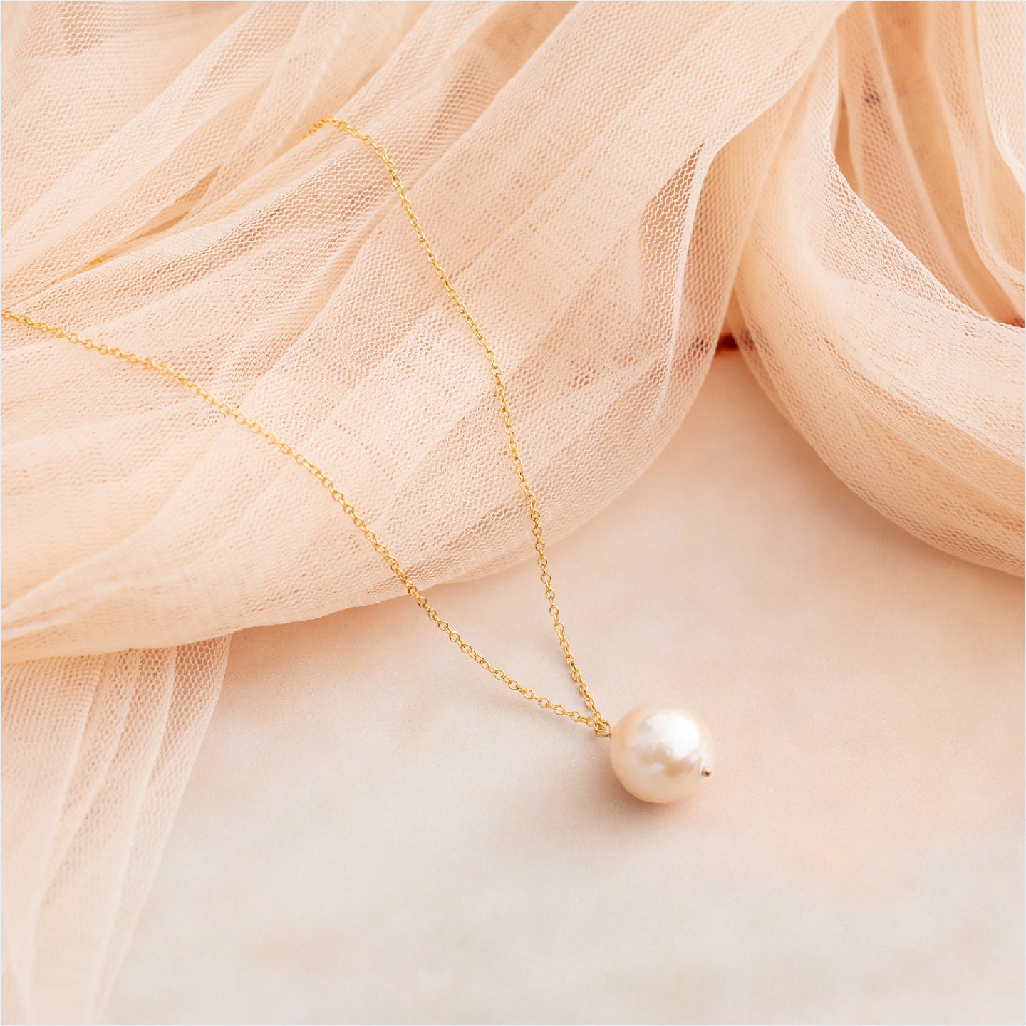 Baroque Pearl Pendant Necklace