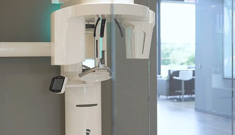 Cheeeese-Can dental implants break? There's some big value to finding a dentist that has 3D-guided implants.