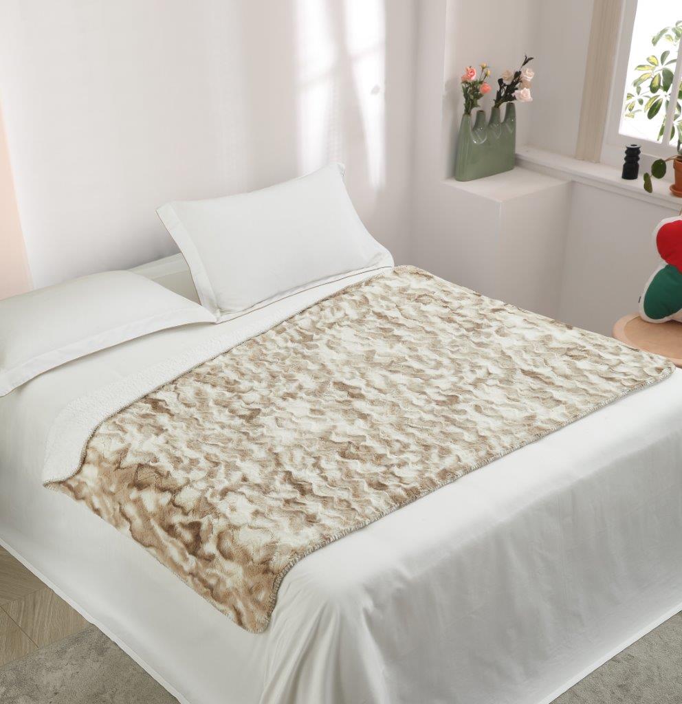 Regal Comfort - Whitetail Wave - Faux Fur Plush Throw Blanket 50